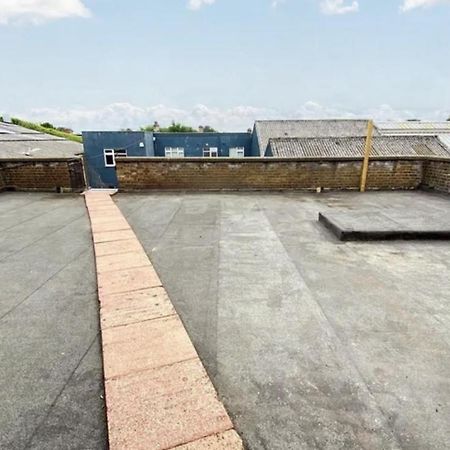 4 Bedroom Property Close To The Harry Potter Studio And Watford Junction Buitenkant foto